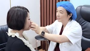Consultation with a Leading Rhinoplasty Specialist