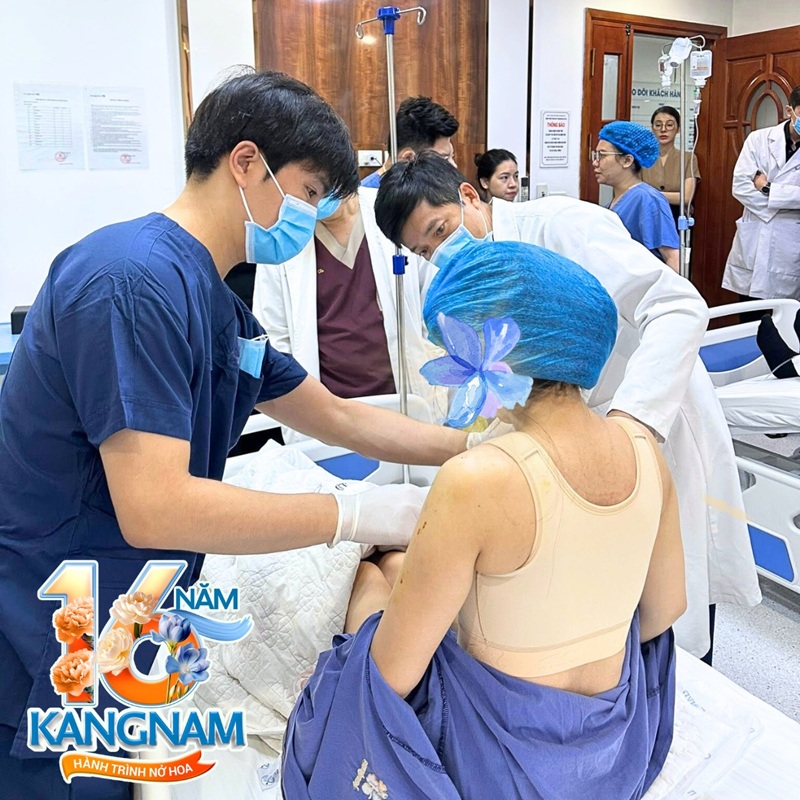 The doctor examines and finalizes the suitable breast augmentation plan.