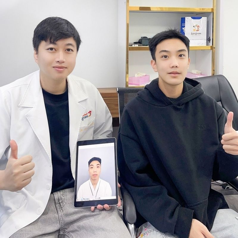 Dr. Alex Han possesses strong professional expertise.