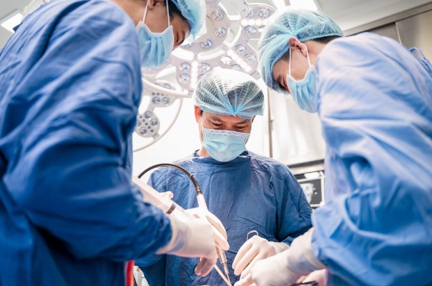 Dr. Lucas Hoang is a master of cosmetic surgery in Vietnam.