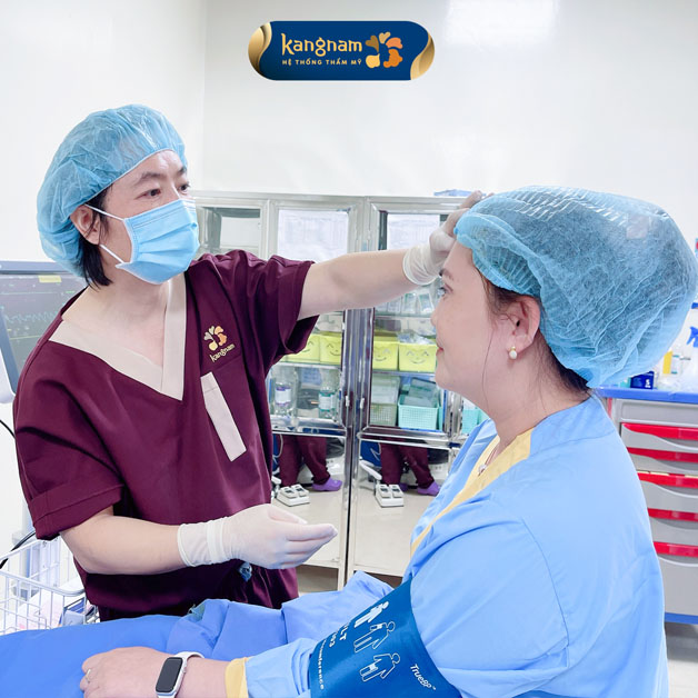 The cost includes the entire consultation and eyelid surgery process.