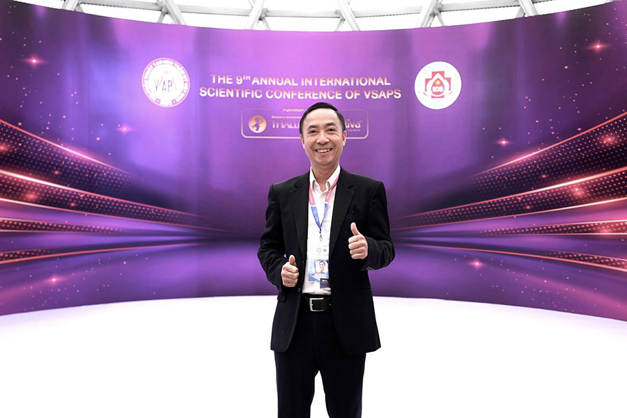 Dr. Victor Vu regularly participates in aesthetic plastic surgery conferences and professional seminars.