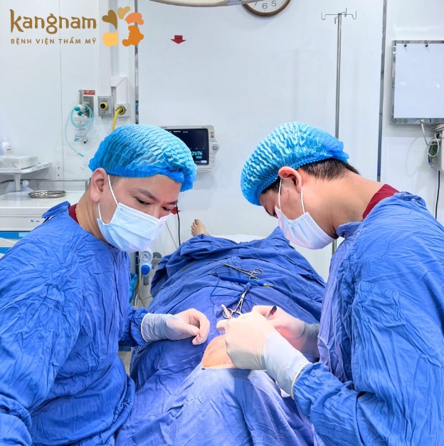 Kangnam quy tụ đội ngũ bác sĩ giỏi, nhiều năm kinh nghiệm