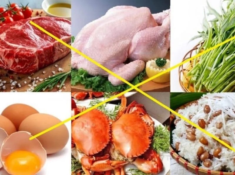 Tránh ăn thực phẩm có thể gây kích ứng, viêm nhiễm môi