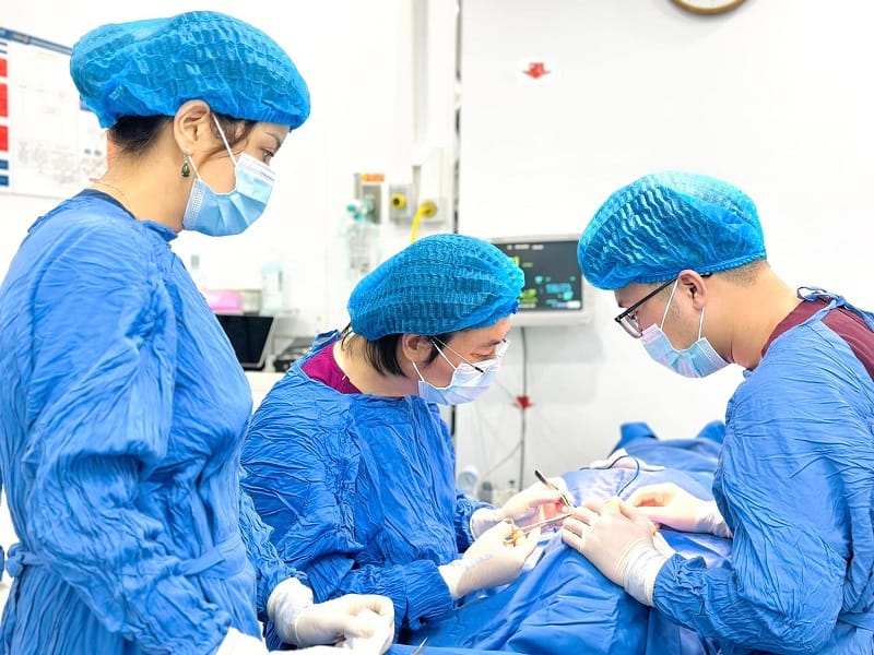 Quy trình phẫu thuật chuẩn y khoa