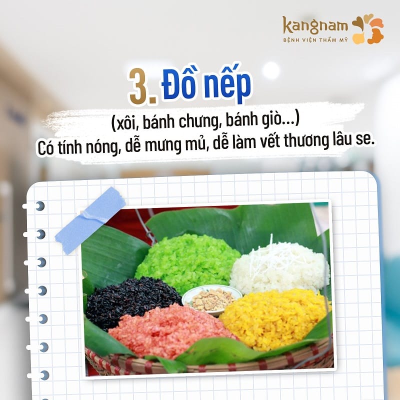 Tránh ăn đồ nếp sau cắt mí vì có thể gây mưng mủ vết thương