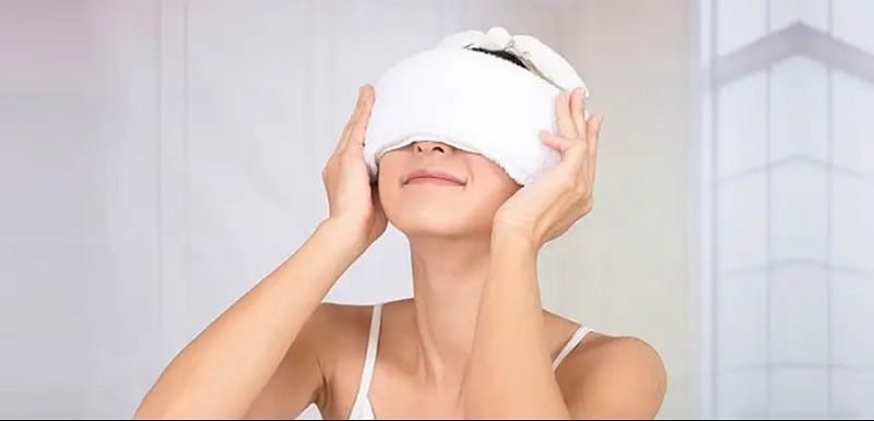 Chườm lạnh giúp giảm thiểu sưng nề