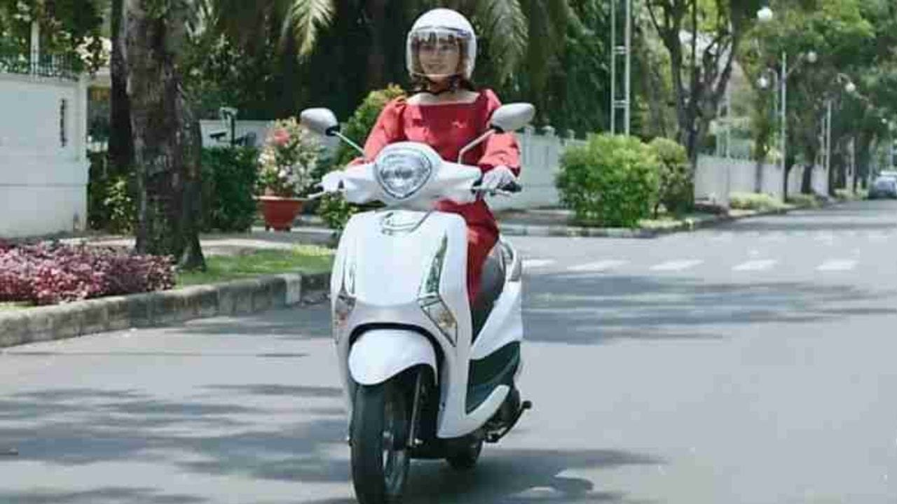 Nâng mũi bao lâu thì đi xe máy được? Lưu ý quan trọng sau nâng mũi