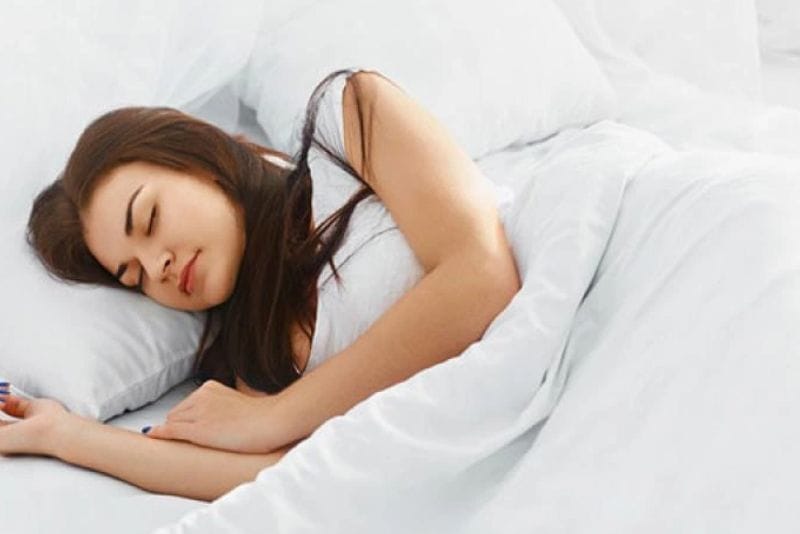 Sau khi vừa nâng mũi nên tránh nằm nghiêng