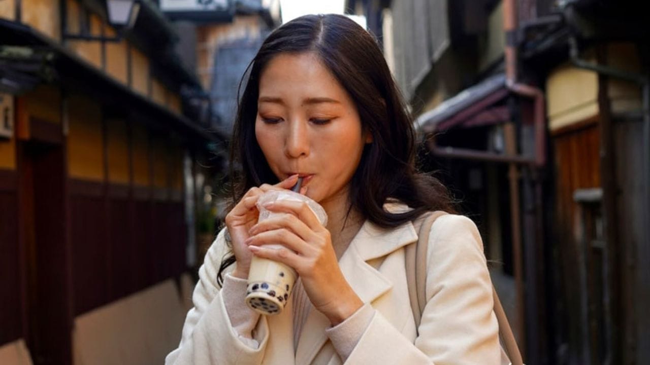 Nâng mũi uống trà sữa được không hay cần kiêng hoàn toàn?