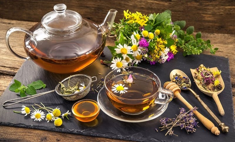 Các loại trà thảo mộc cũng có tác dụng tốt cho vết thương đang hồi phục