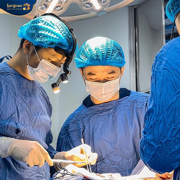 Quy trình phẫu thuật an toàn bởi bác sĩ chuyên khoa đầu ngành