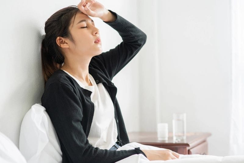 Cơ thể mất nước do dùng chất kích thích sau nâng ngực