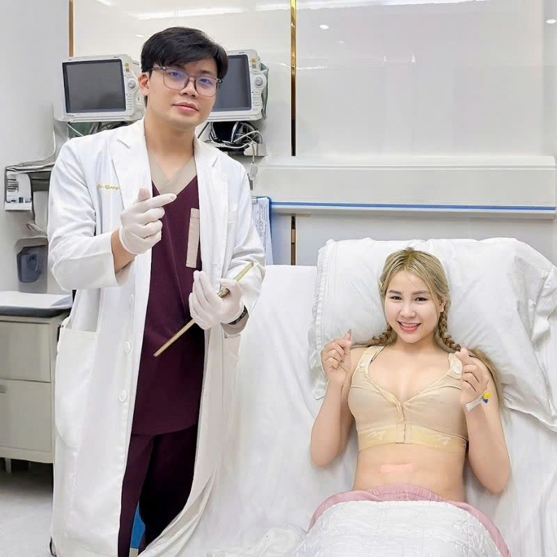 The skill of the doctor affects the price of breast augmentation in Vietnam.