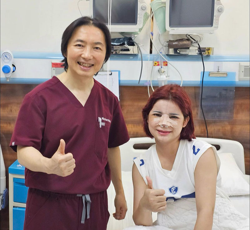 Dr. Richard Huy has over 20 years of experience in aesthetic plastic surgery.