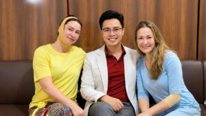 The Beauty Enhancement Journey of Two Australian Female Tourists at Kangnam