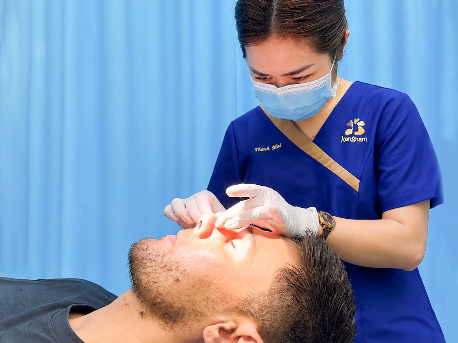Five days later, the customer returned to Kangnam for a follow-up visit and to have their nose sutures removed. 