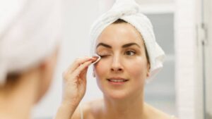 How to Clean and Care for Your Eyes After Eyelid Surgery