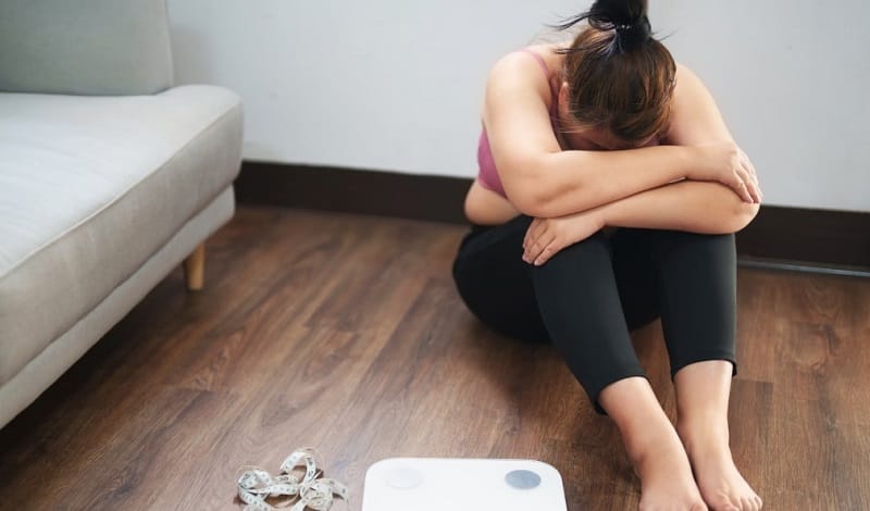 Do not force rapid weight loss as it can affect health and psychology