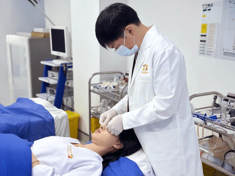 Structured postoperative care may support recovery after rhinoplasty.