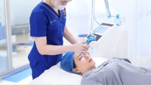 Do You Need to Stay in Hospital After Eyelid Surgery?