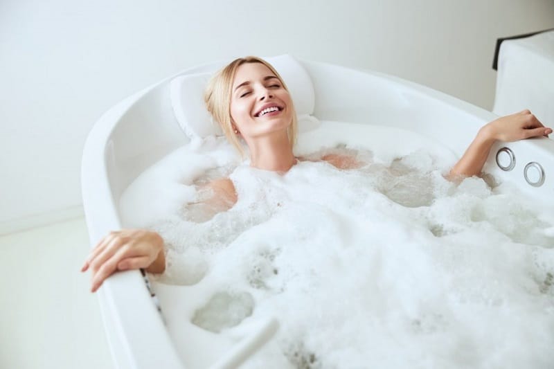 Avoid bathtub soaking too early after recent liposuction