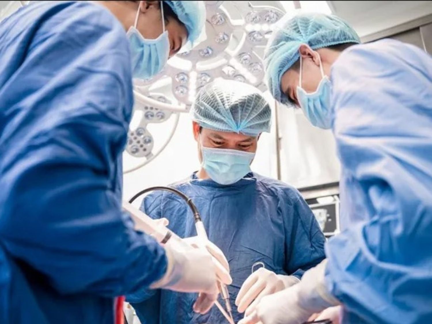 The surgical procedure was performed by the doctor following medical-standard steps.