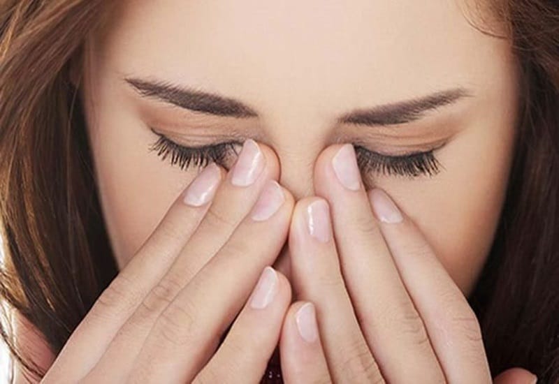 Patients should avoid rubbing or applying strong pressure to the eyelids after suture surgery.