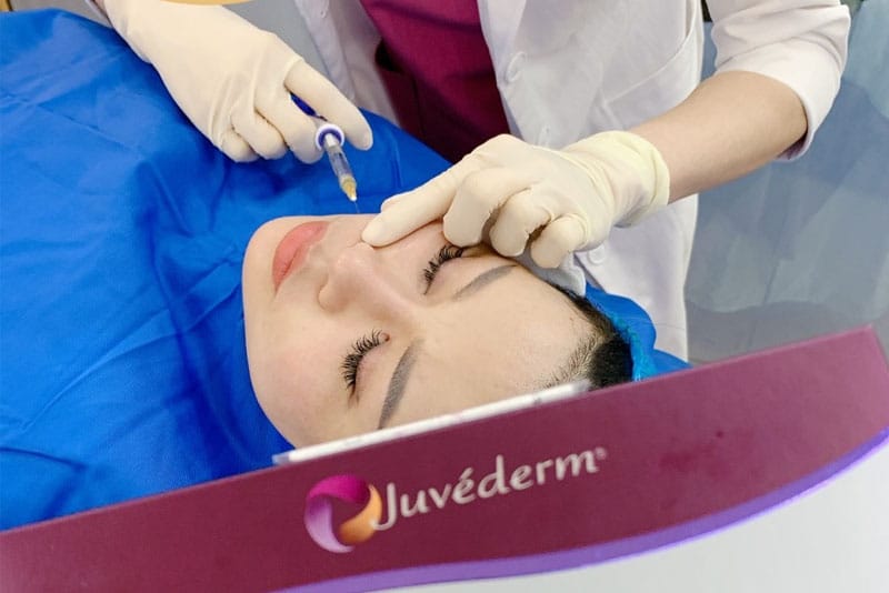 Promotional programmes and accompanying service packages may also affect the price of filler injections.