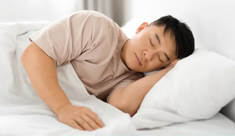 Clients should sleep on their back with the head elevated during the first few days after hair transplantation.