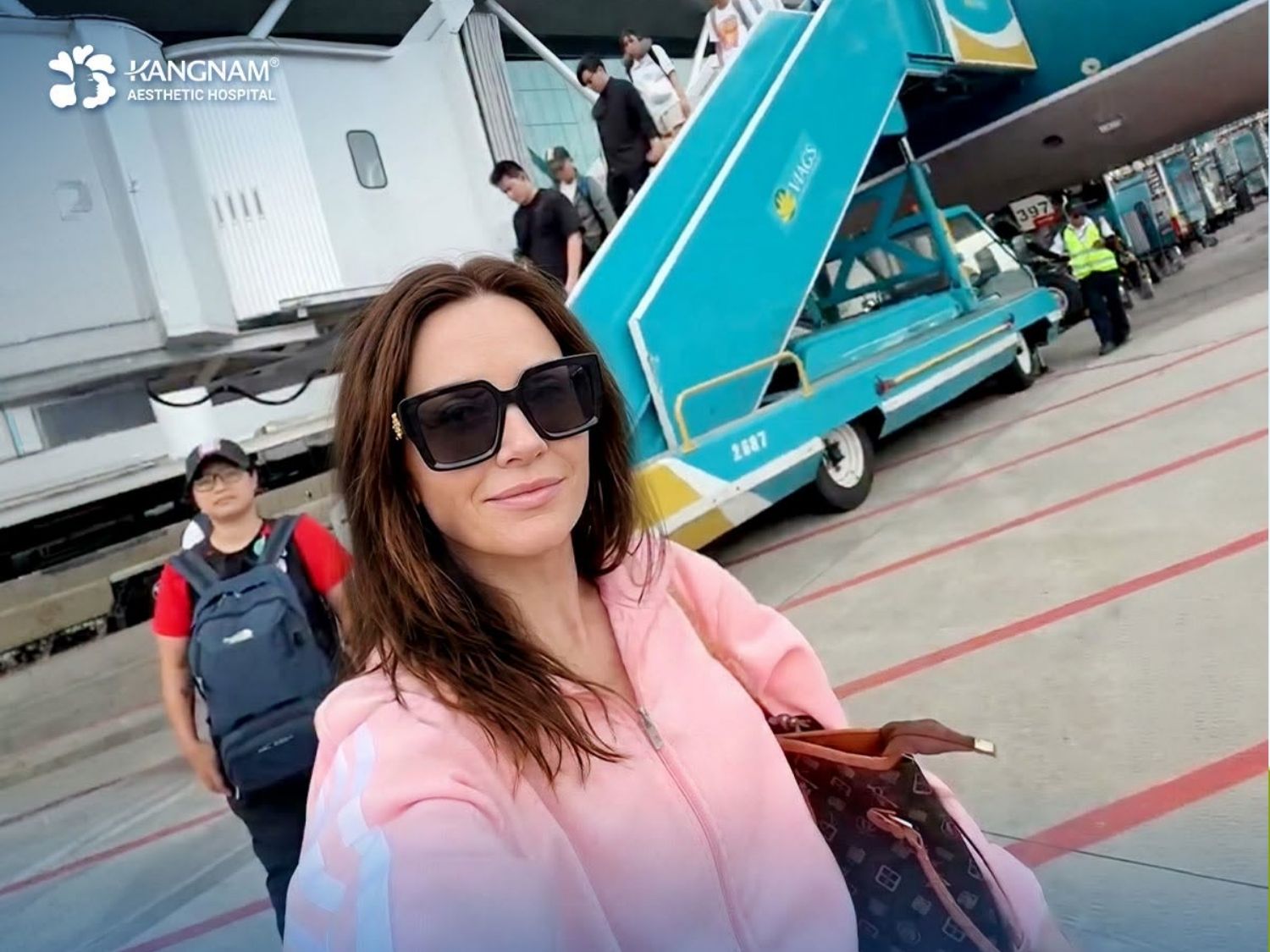 Cosmetic medical tourism refers to combining travel and leisure with cosmetic surgery or aesthetic treatments.