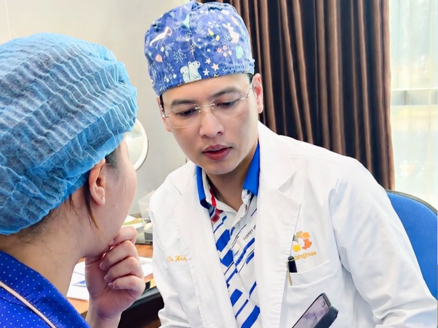 Dr. Harvey Nguyen has many years of experience in plastic and aesthetic surgery